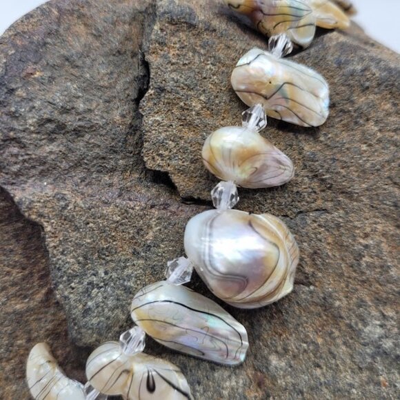 Beautiful Oyster Shell Stripe Baroque Pearl Necklace Beach Island Coast Seaside - Picture 3 of 9